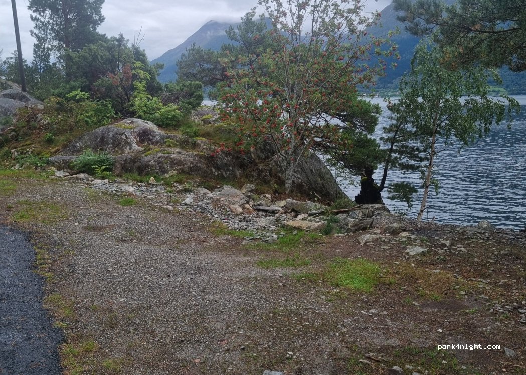 (5734) Vallavik - 909 Tjoflotvegen — foto 2
