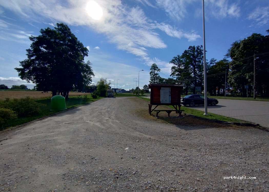 (99-220) Stary Gostków - DW469 — foto