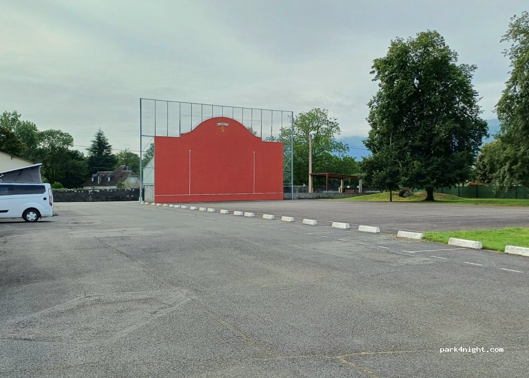 (64400) Gurmençon - 1 Rue du Fronton — foto