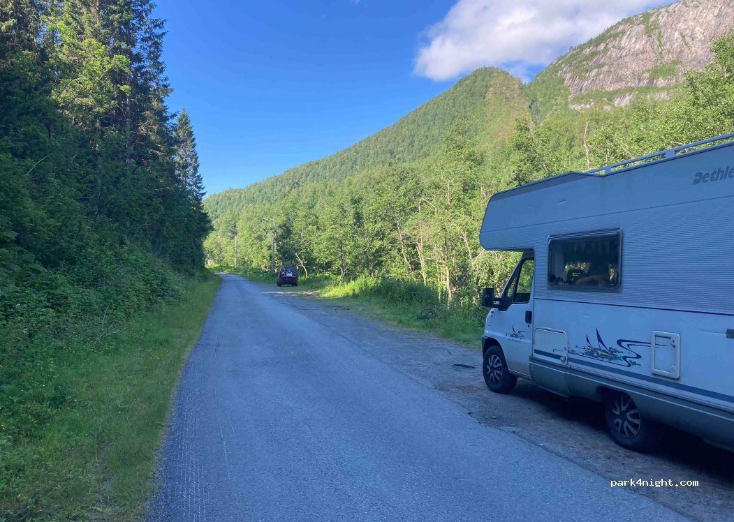 (8226) Lakshol - 18 Laksholveien — foto