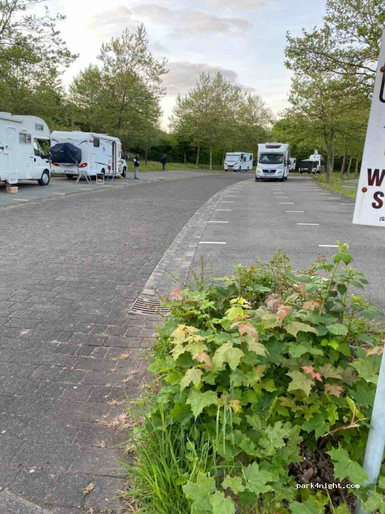 Wohnmobilstellplatz Bad Driburg, Driburg-Therme — foto