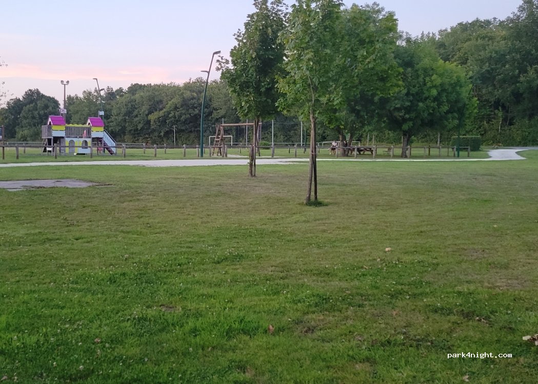 (17770) Brizambourg - Chez Jouet — foto 4