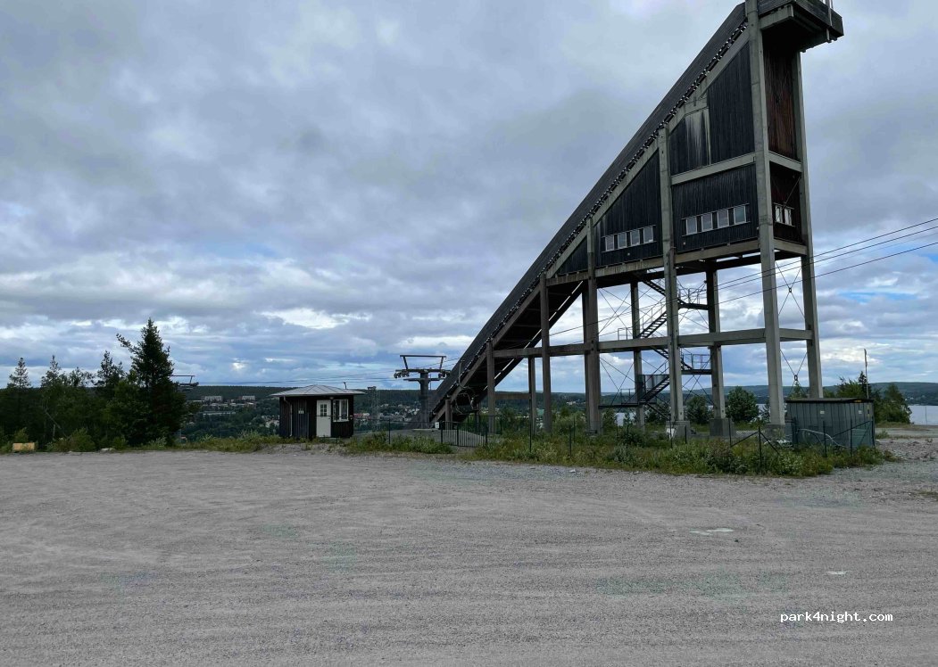 (891 31) Örnsköldsvik - Kusthöjden 17 — foto 2