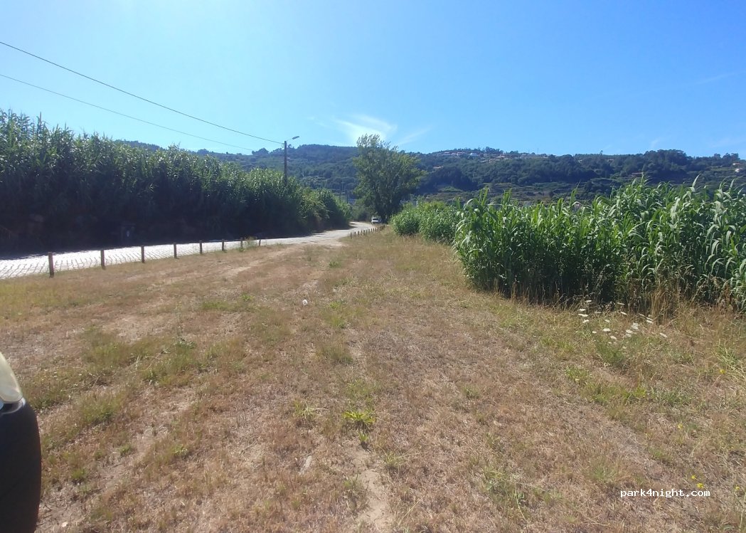 (4550) Santa Maria de Sardoura - Rua Nova de Boure — foto 2