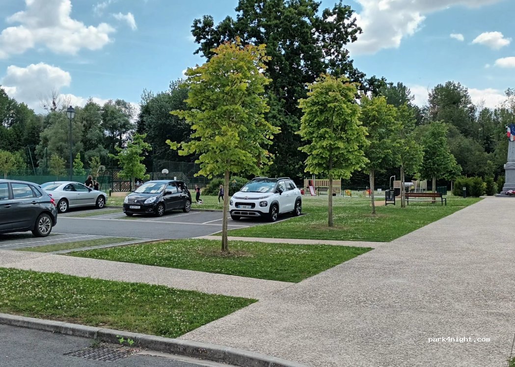 (60510) Laversines - 2 Place de la Mairie — foto 4