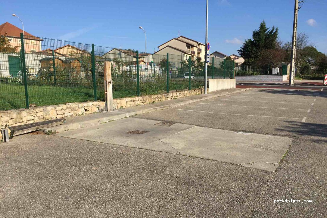 (38790) Saint-Georges-d'Espéranche - Chemin de la Truelle — foto
