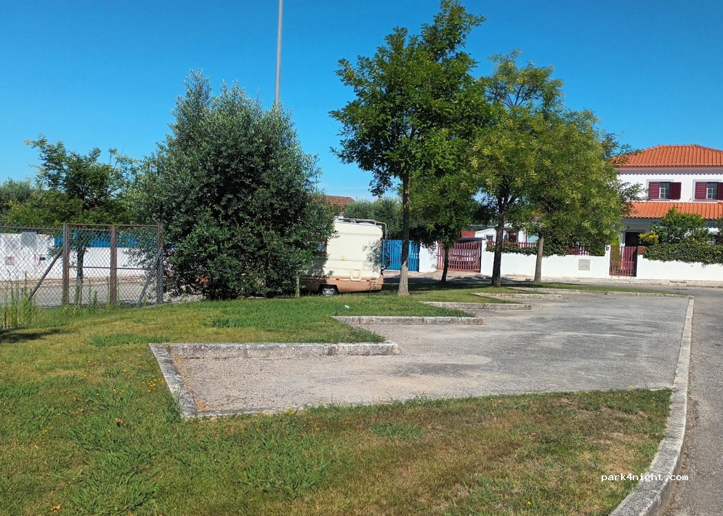 (2130) Santo Estevão - 32 Rua das Cegonhas — foto