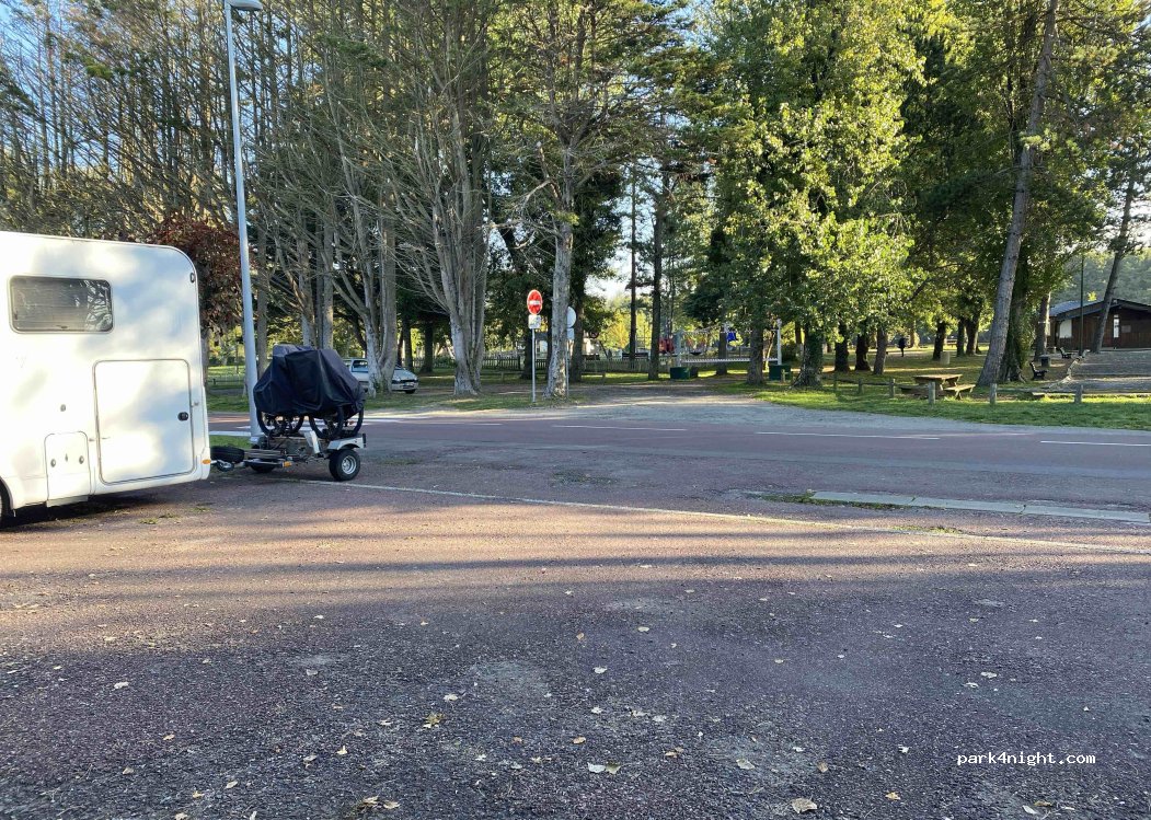 (50230) Agon-Coutainville - 39 Charrière du Commerce — foto 2