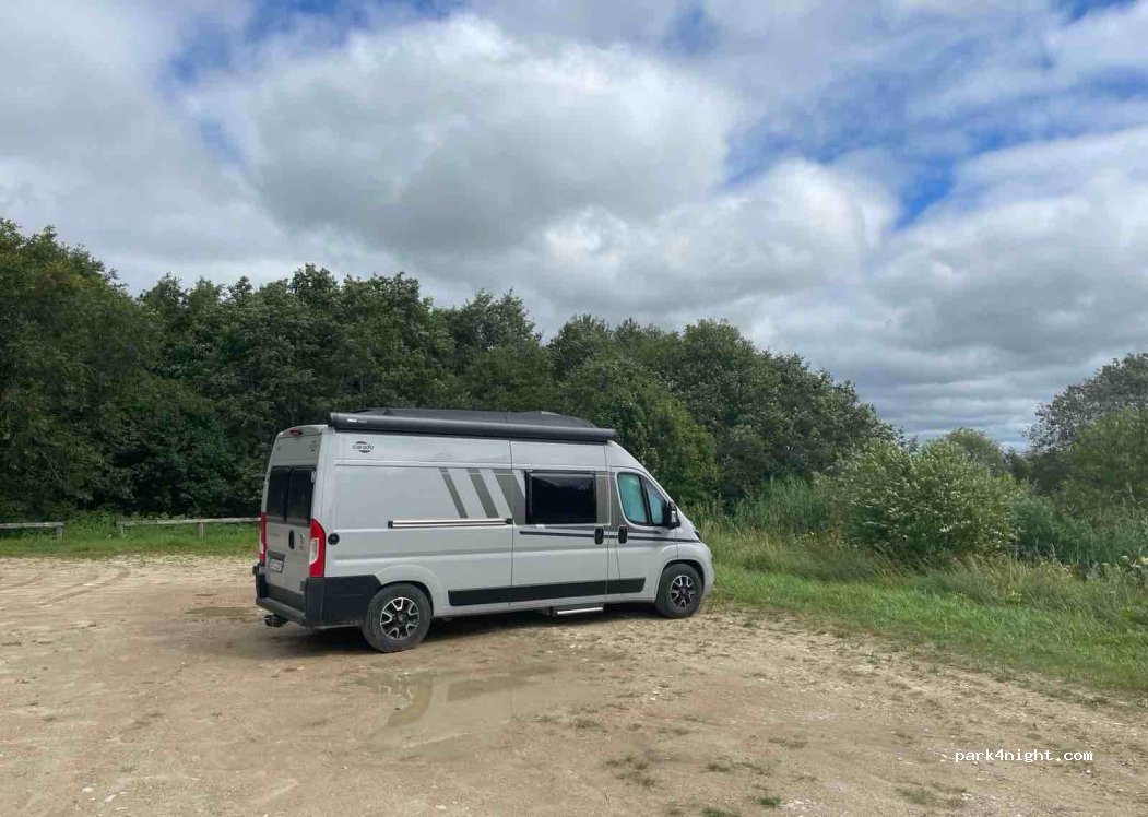 (90206) Pärnu maakond - Kloostrisilla tee — foto