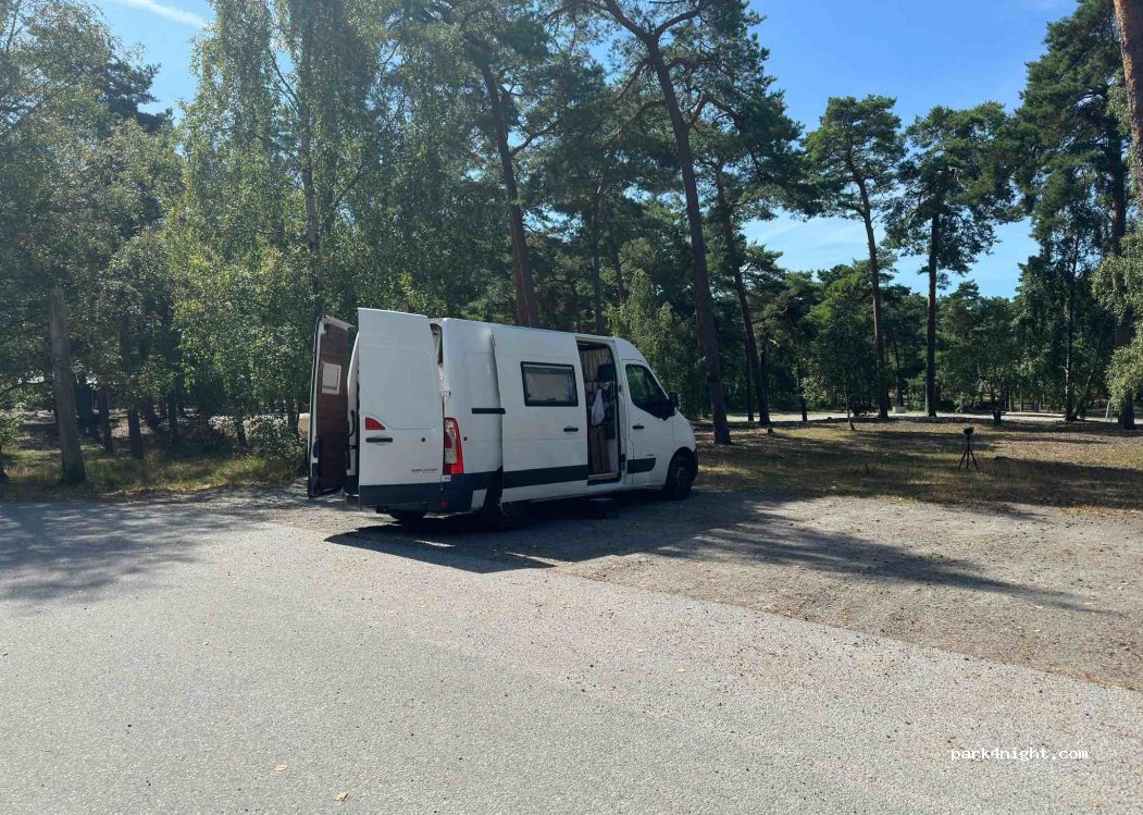 (271 60) Ystad - 37 Skvadronsvägen — foto 2