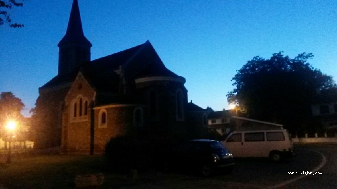 (91700) Sainte-Geneviève-des-Bois - 15 Rue de l'Église — foto 4