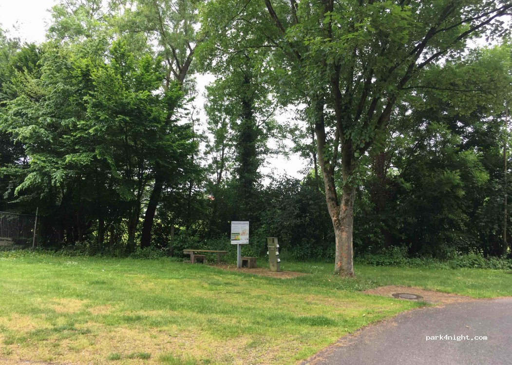 Wohnmobilhafen Atteln — foto