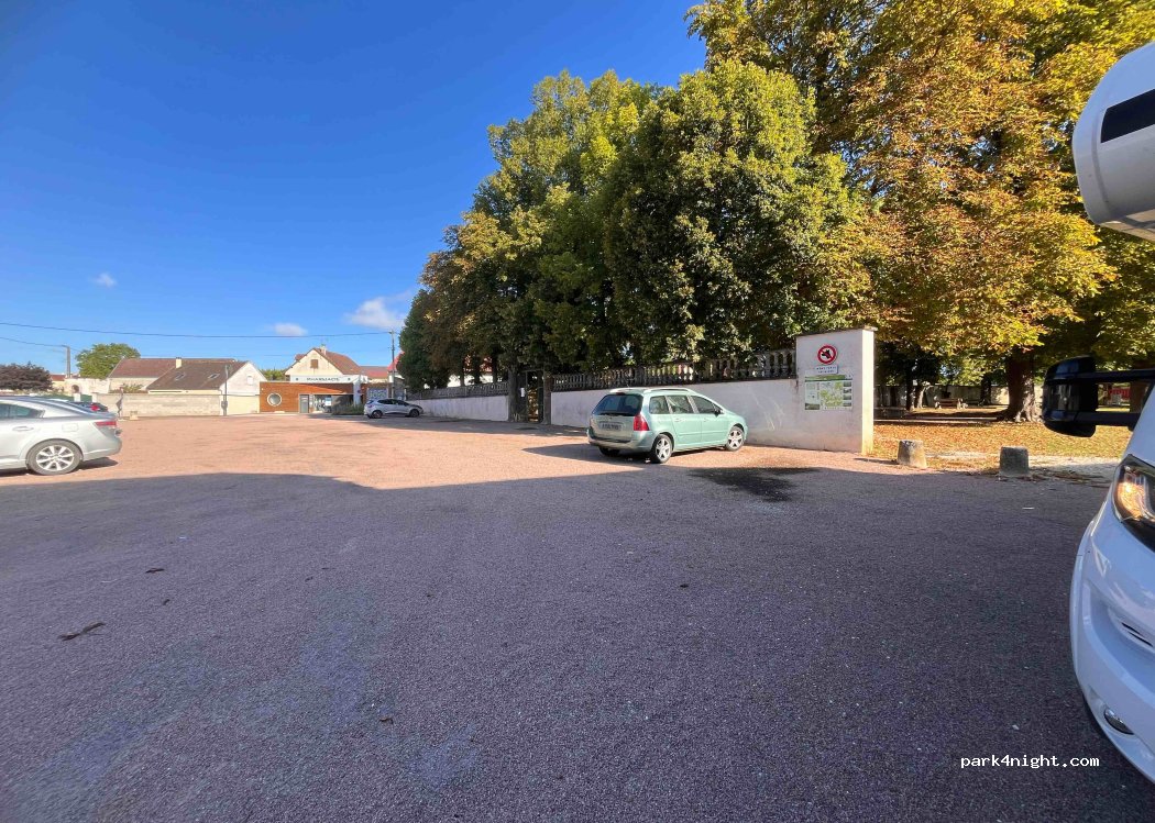 (89530) Saint-Bris-le-Vineux - 3 Rue de Paris — foto 3