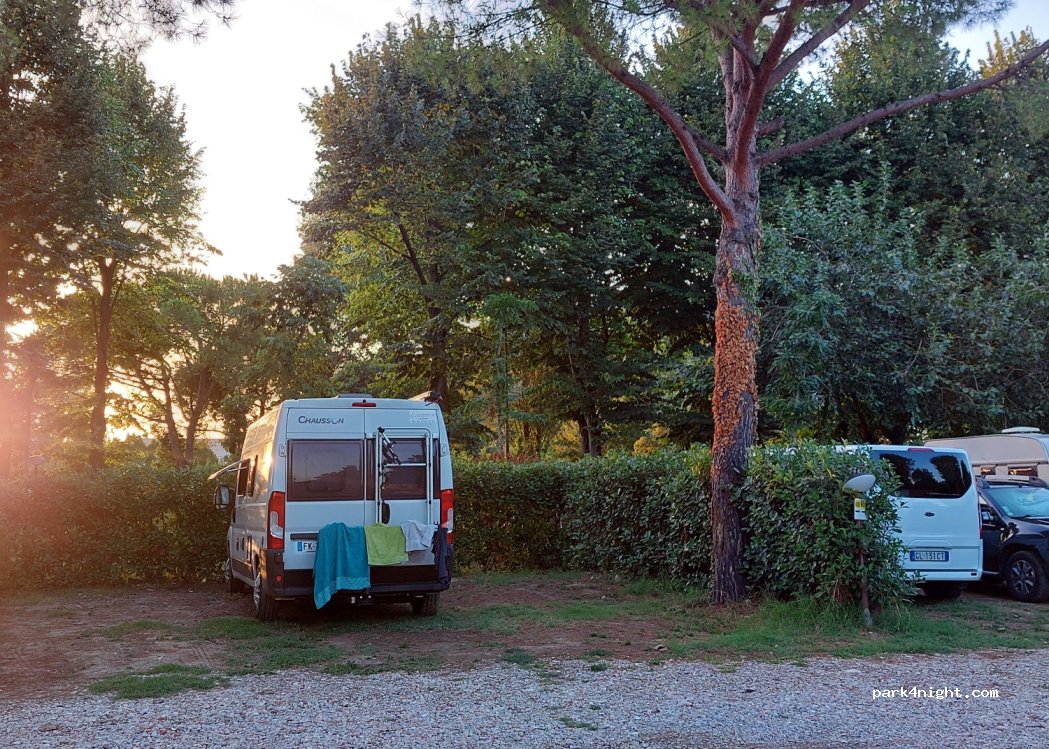 hu Venezia camping in town — foto