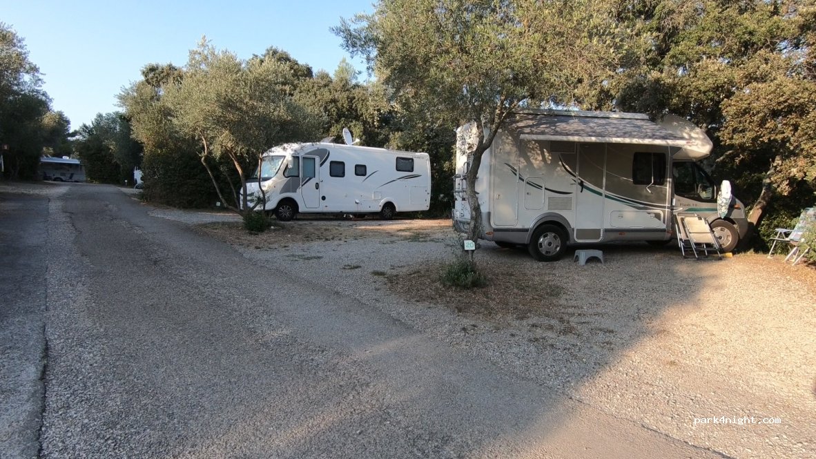 Flower Camping Le Fondespierre — foto 3
