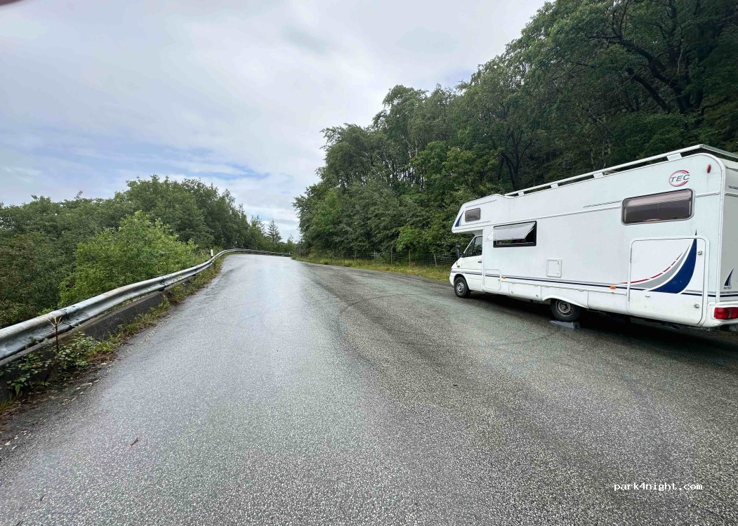 (4580) Lyngdal - Unnamed Road — foto