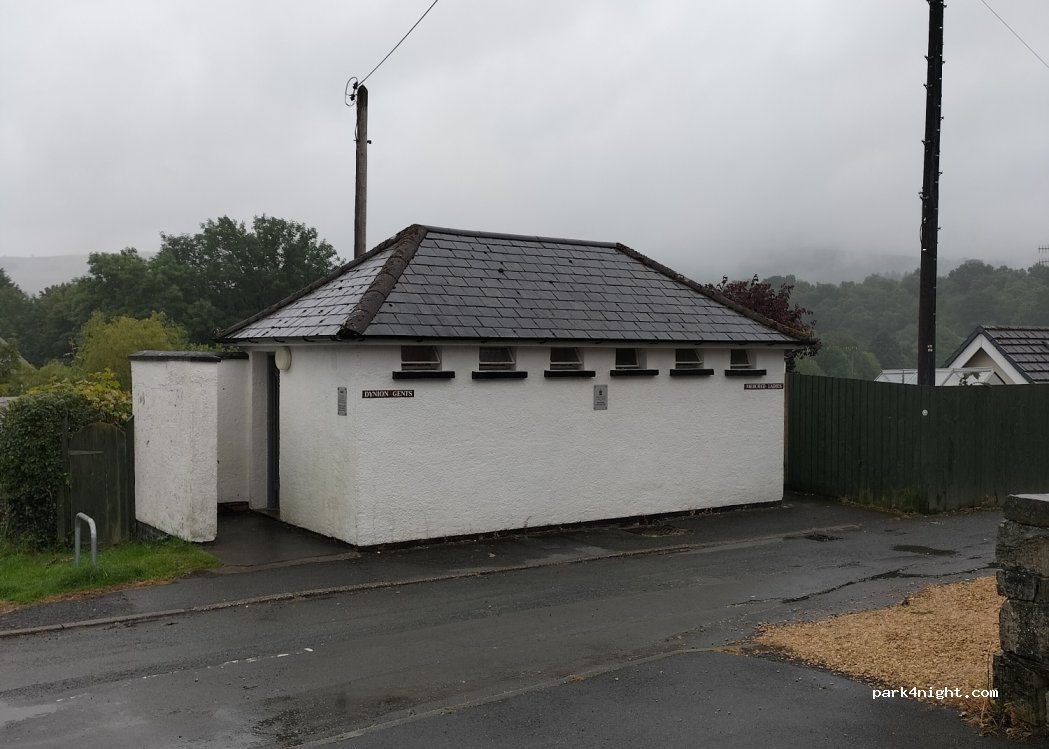 (LD6 5AR) Rhayader - 8 B4518 — foto