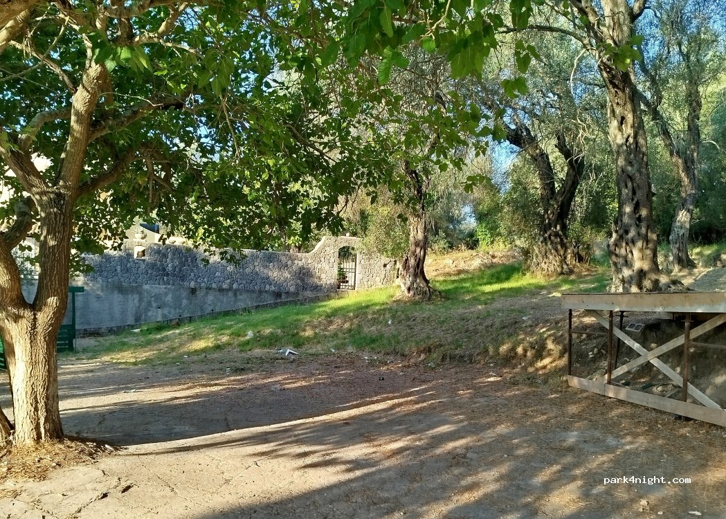 (490 83) Liapades - — foto 2