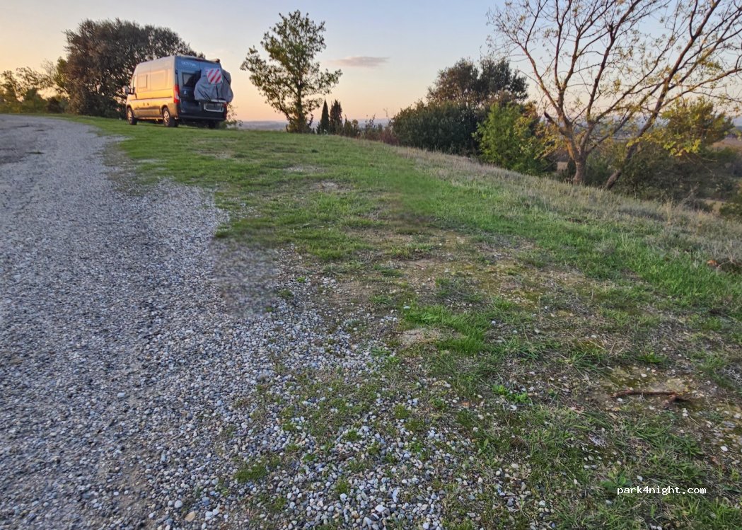 (11610) Pennautier - Chemin de Pezens — foto 2