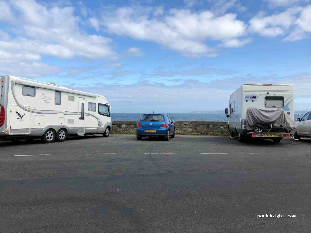 (BT54)  - 27-37 Carrickmore Road — foto
