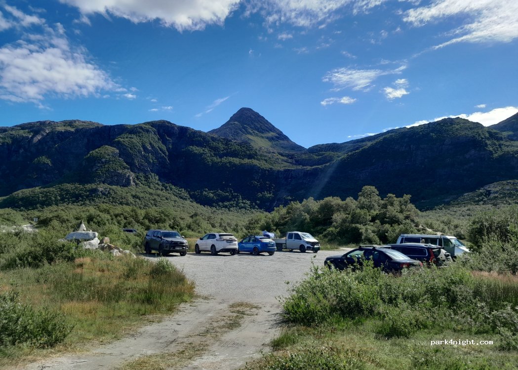 (8820) Solfjellsjøen - — foto