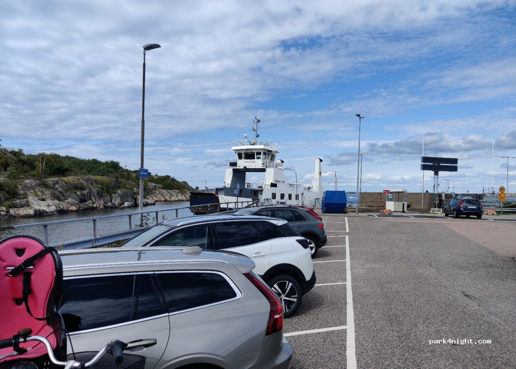 (475 50) Hälsö - Burövägen — foto 2