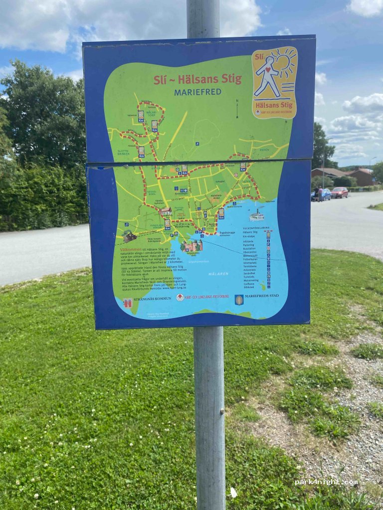 (647 30) Mariefred - 12 Hammarvägen — foto