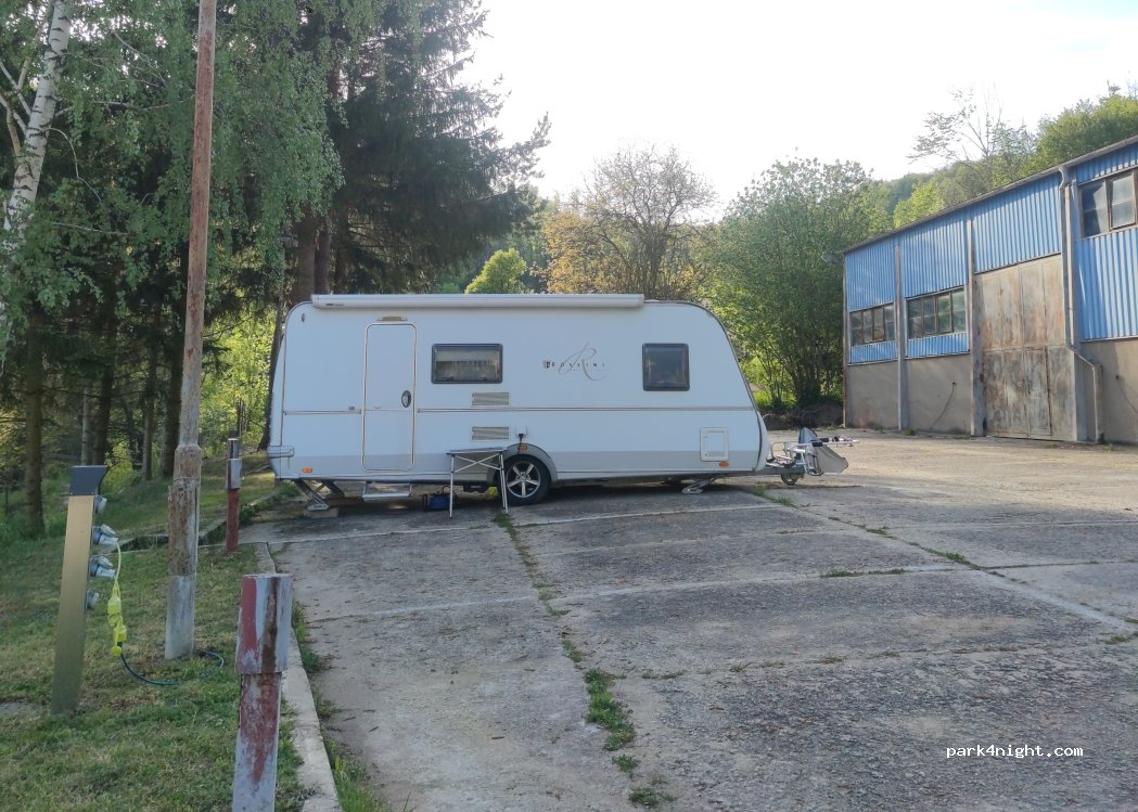 (592 66) Vír - — foto 5