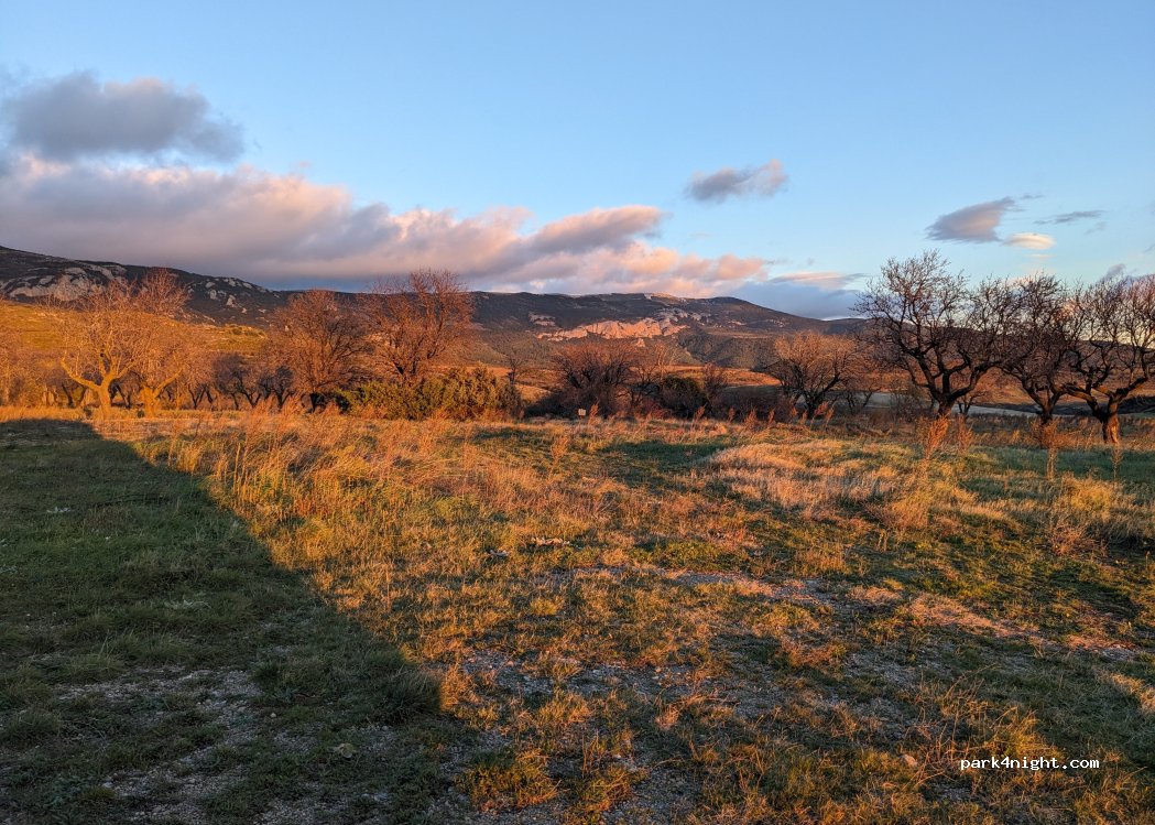 (22809) Loarre - Unnamed Road — foto