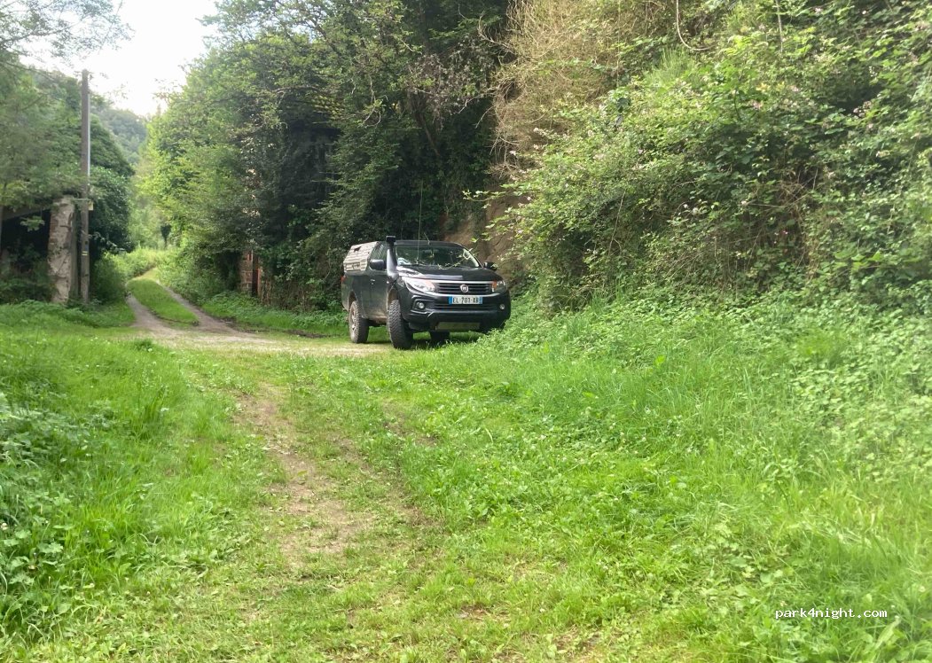 (63440) Saint-Rémy-de-Blot - Unnamed Road — foto