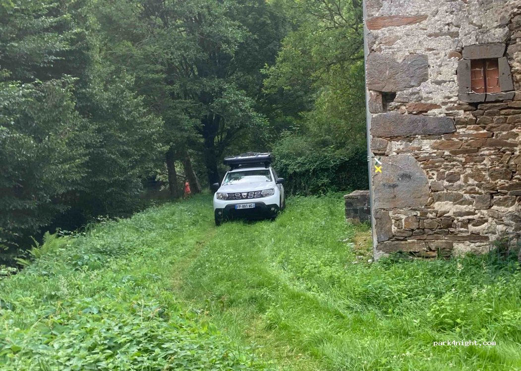 (63440) Saint-Rémy-de-Blot - Unnamed Road — foto 2