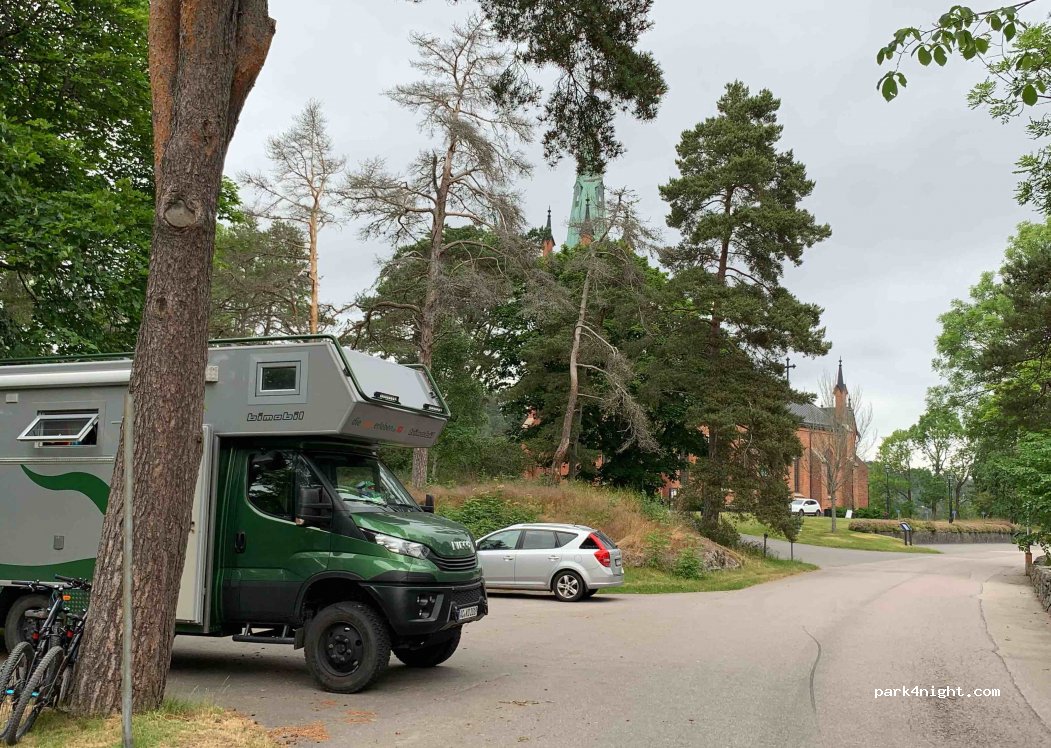 (461 34) Trollhättan - 3 Kyrkbrovägen — foto 4