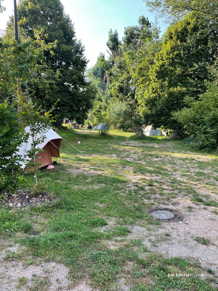 Hinterland Camping — foto 4