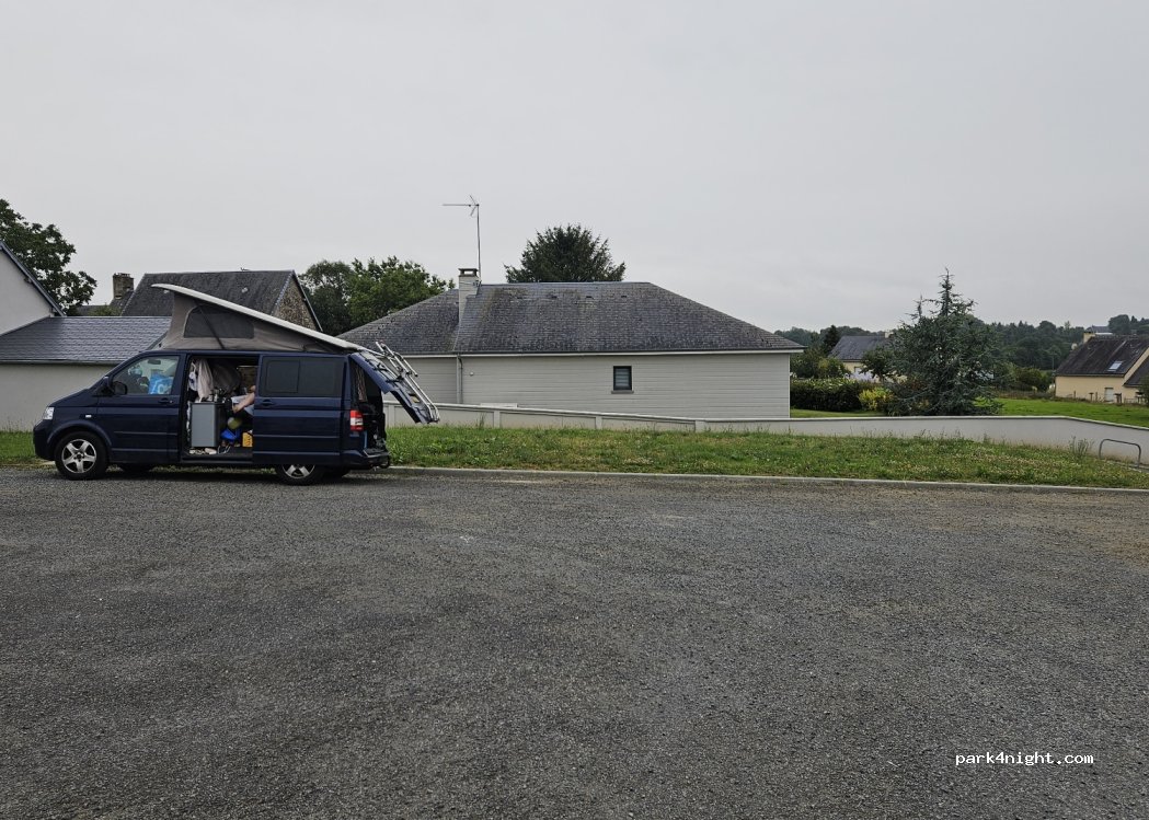 (50800) Villedieu-les-Poêles-Rouffigny - 7 Le Bourg — foto