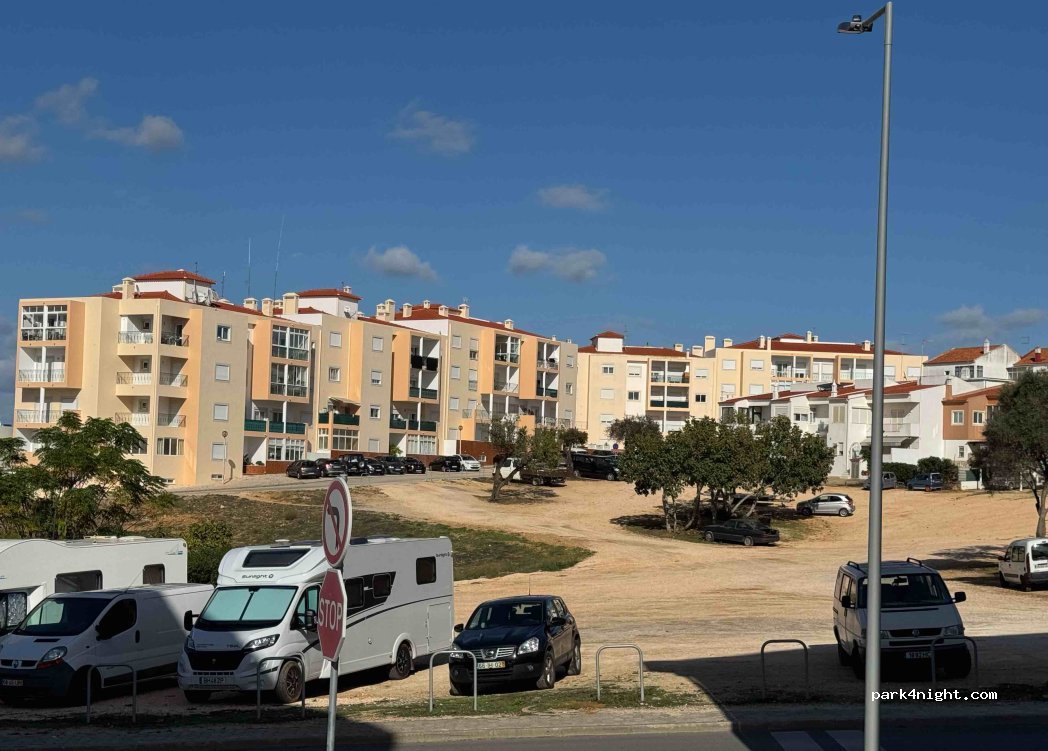 (8600-300) Lagos - 4 Avenida do Cabo Bojador — foto 3