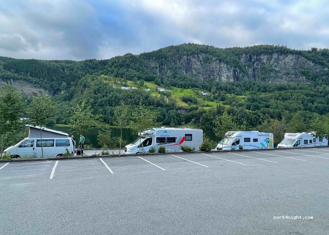 Steinsdalsvegen Bobilparkering — foto 3