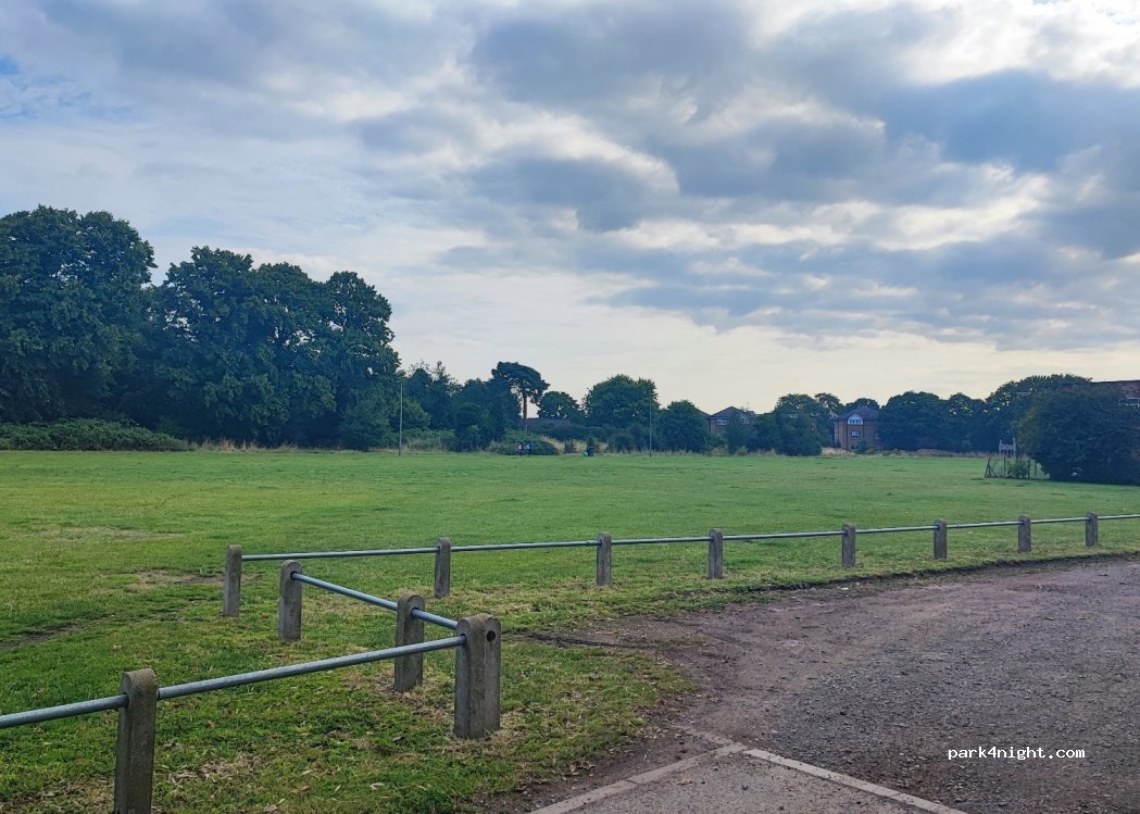 (TW19 7EX) Stanwell - 99 Falcon Drive — foto 2