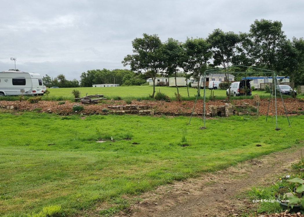 Camping au bon vivre chez Dagorn Gaelle à Goulien — foto 4