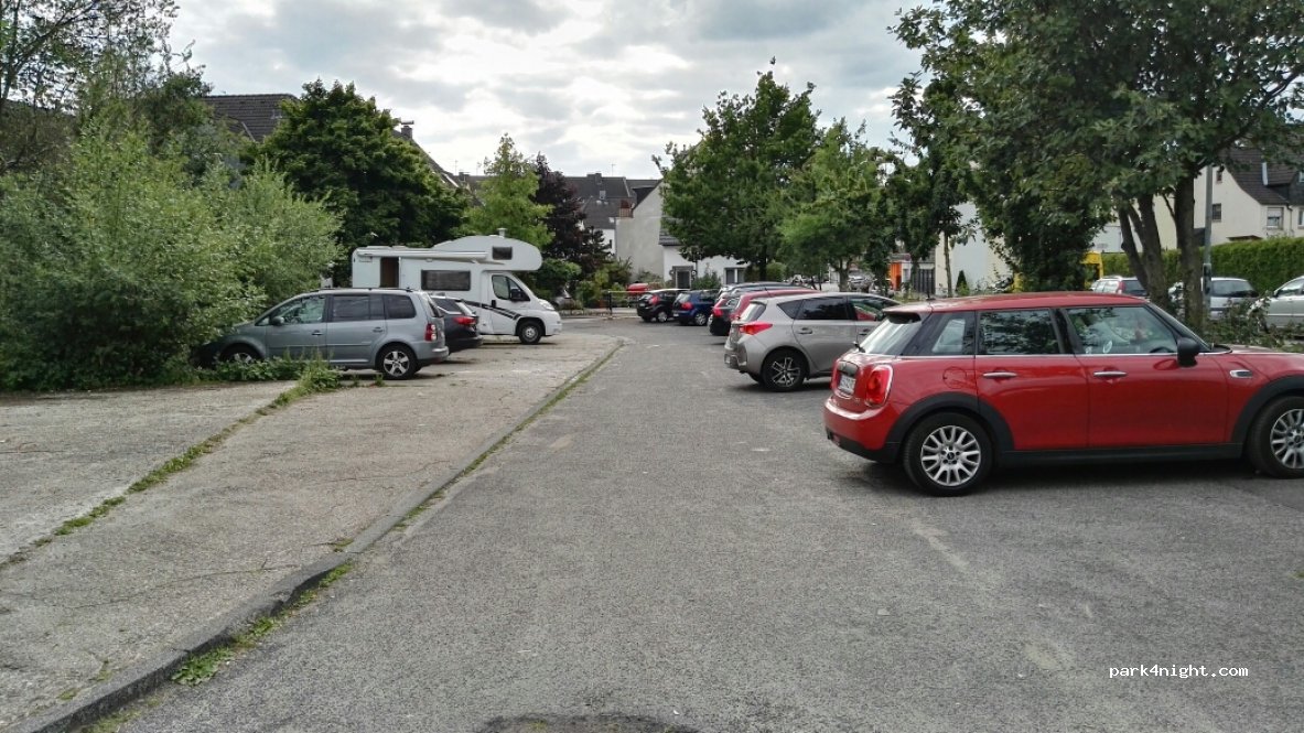 (51377) Leverkusen - 33 Pfeilshofstraße — foto