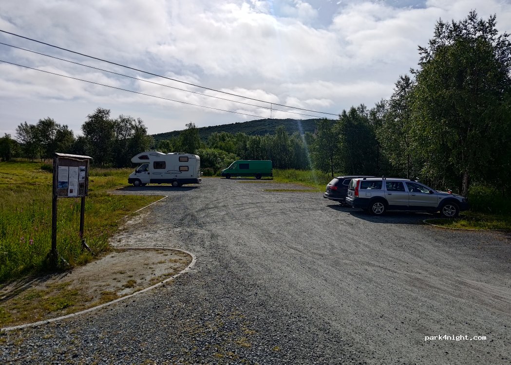 (9930) Skoltebyen - 3700 Neidenveien — foto
