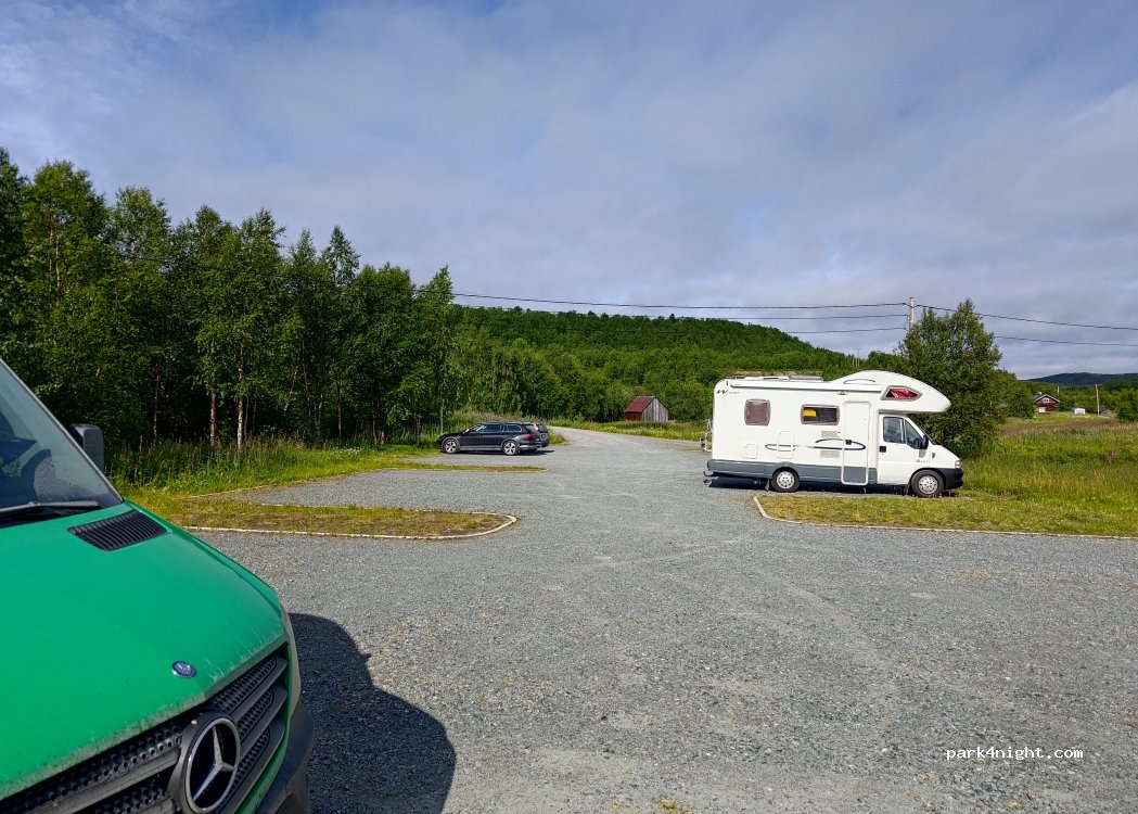 (9930) Skoltebyen - 3700 Neidenveien — foto 2