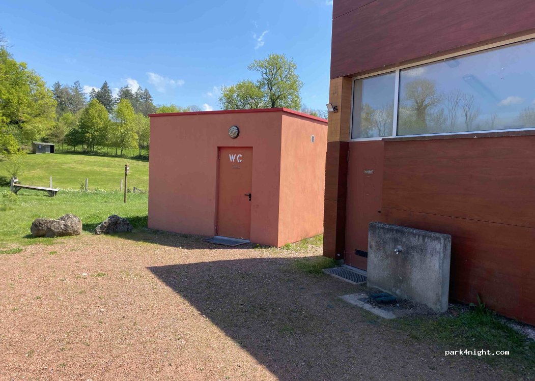 (42620) Saint-Martin-d'Estréaux - — foto 3