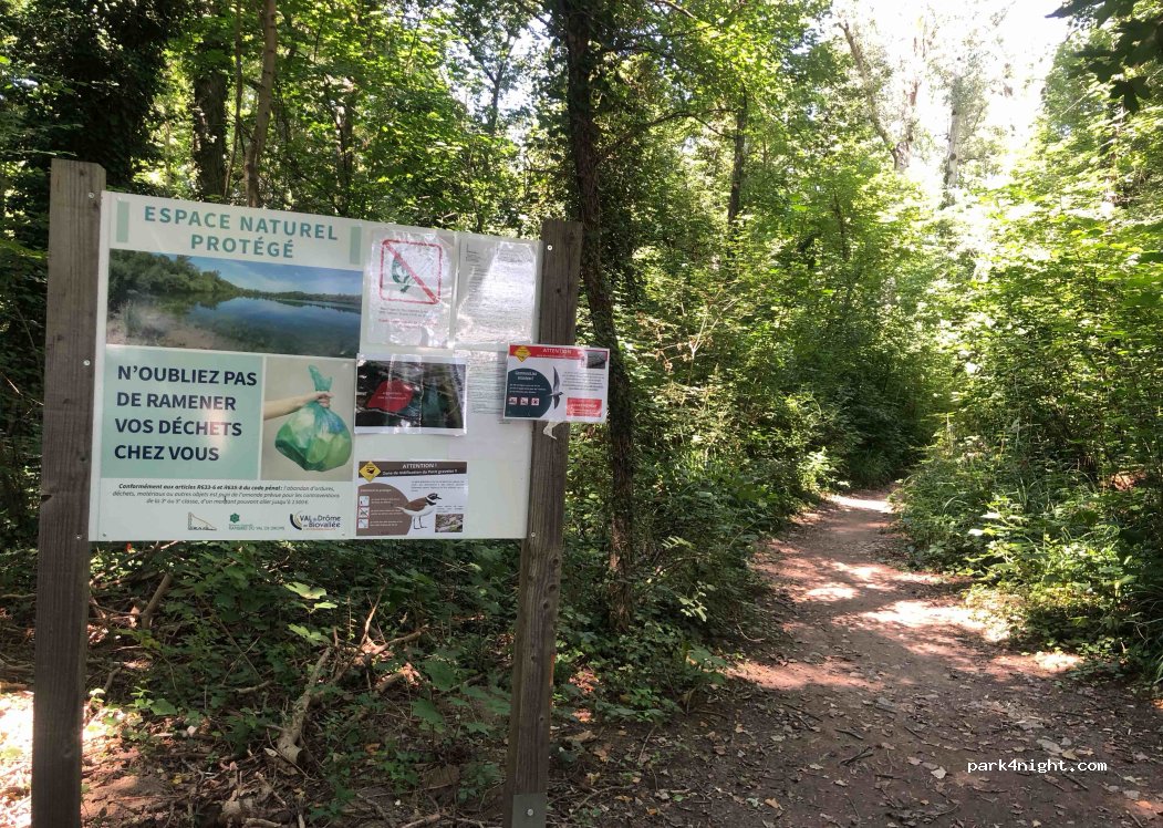 (26400) Grâne - Canal du Moulin — foto 2