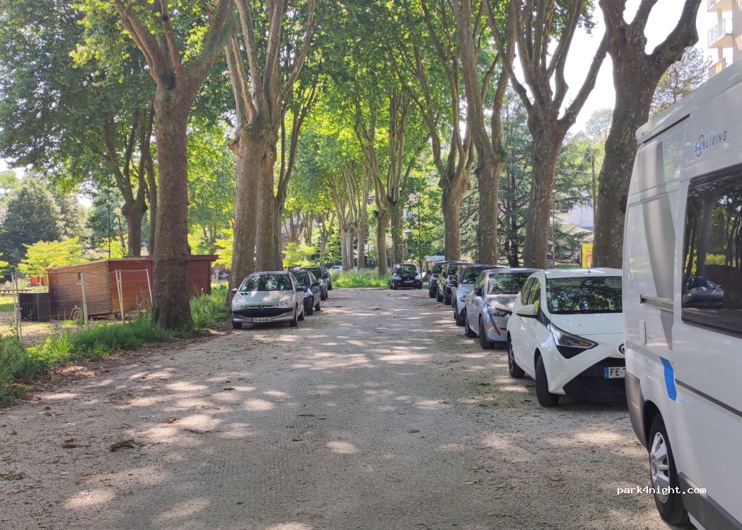 (58000) Nevers - 4 Quai des Eduens — foto 2