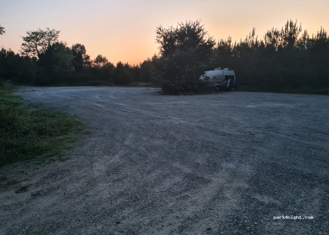 (40170) Mézos - D367 — foto 2