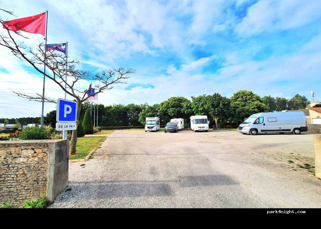 (14450) Grandcamp-Maisy - 30 Rue du Commandant Kieffer — foto 2