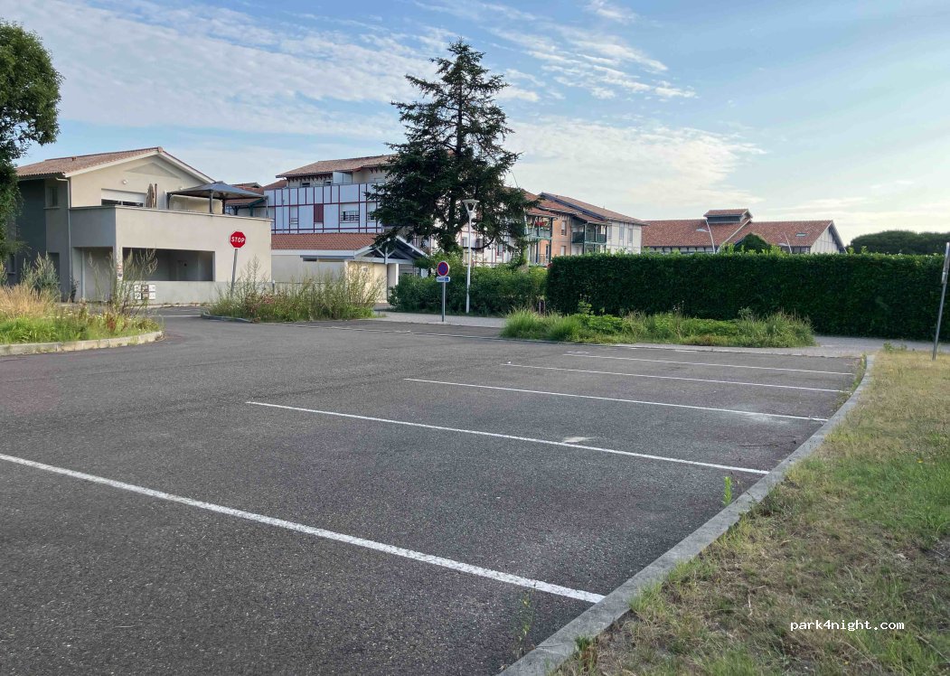 (40460) Sanguinet - 70 Rue du Maréchal Ferrant — foto
