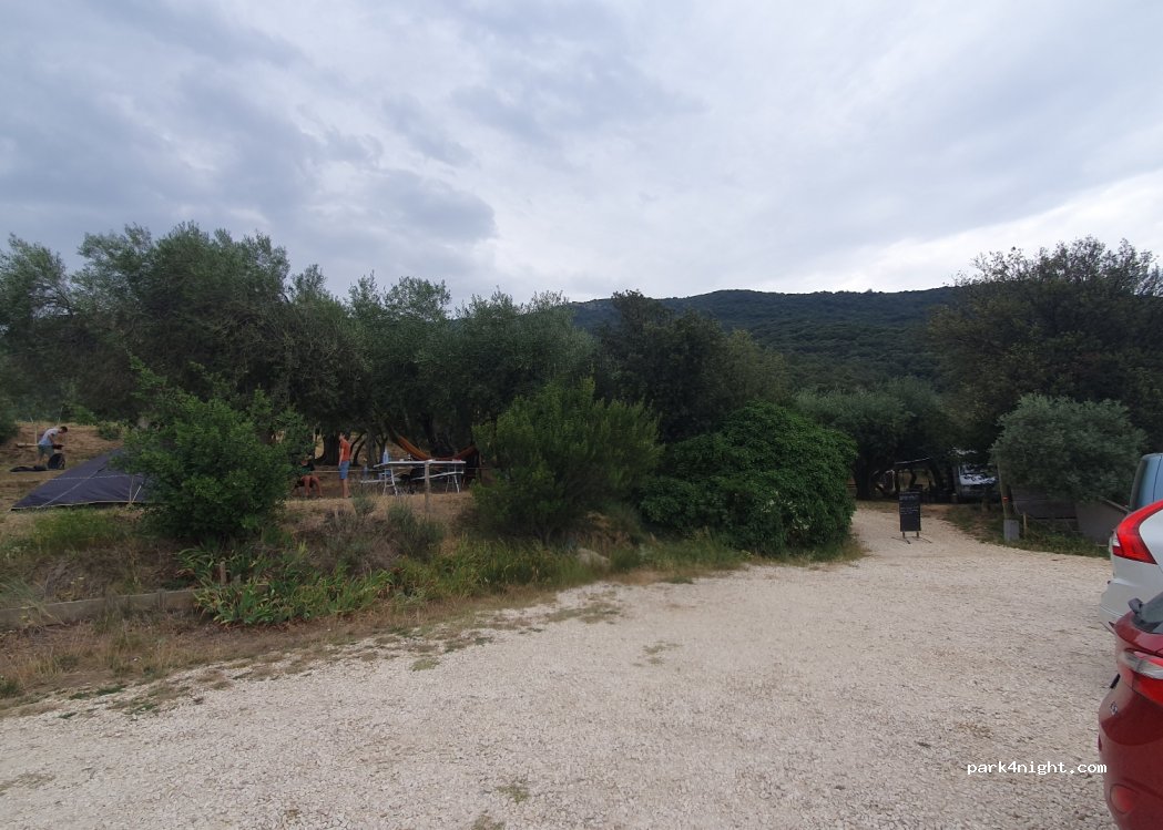 Le Camping de Cucugnan — foto