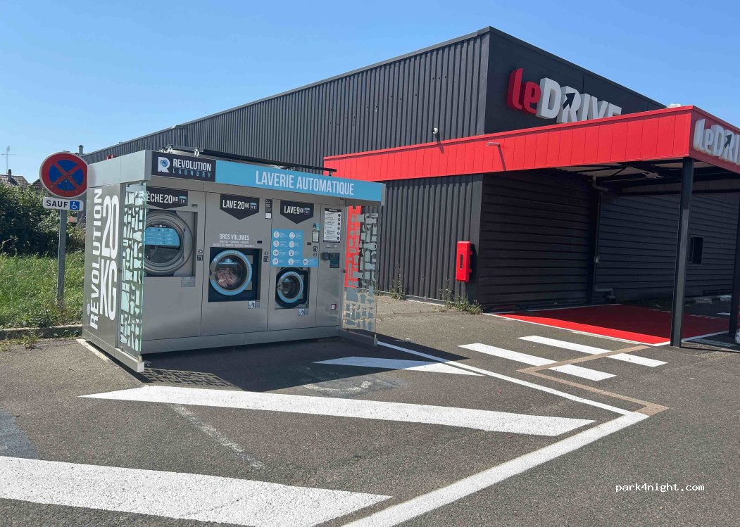 (58470) Magny-Cours - 14 Rue de Paris — foto