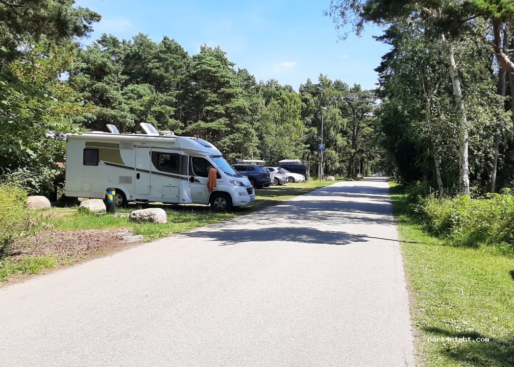 (271 77) Löderup - 40 Östanvägen — foto